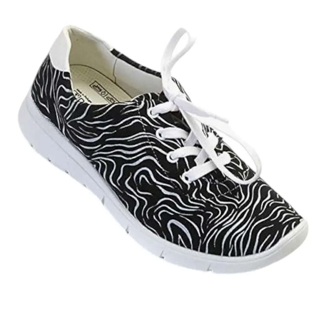 ARCOPEDICO Women’s L76 Lace-Up Sneakers in the Size 41/9.5-10 US in Black/White